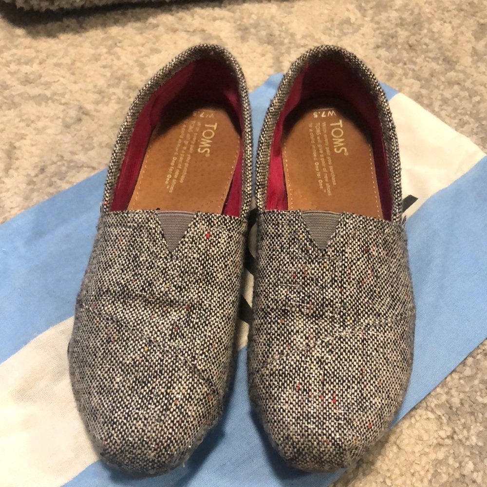 Toms